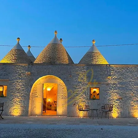 Td Trulli Perla Bianca Trulli W Pool Vineyards Hébergement de vacances