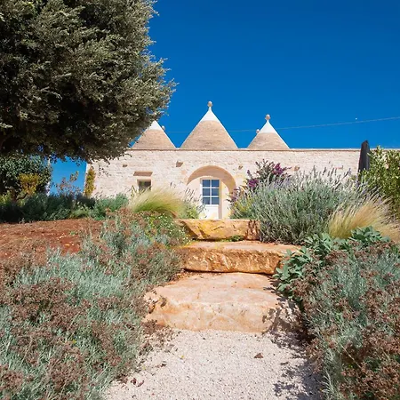 Td Trulli Perla Bianca Trulli W Pool Vineyards Hébergement de vacances *