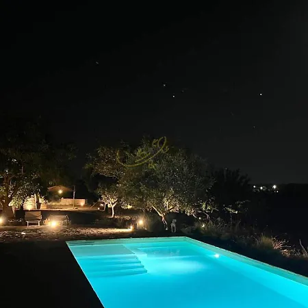 Td Trulli Perla Bianca Trulli With Pool & Vineyard