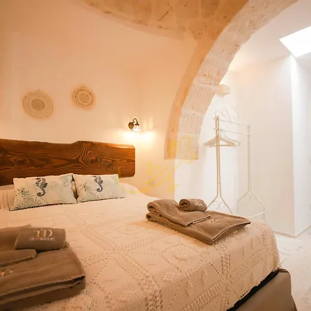 Dom wakacyjny Td Trulli Perla Bianca Trulli W Pool Vineyards *