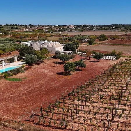 Dom wakacyjny Td Trulli Perla Bianca Trulli W Pool Vineyards Martina Franca