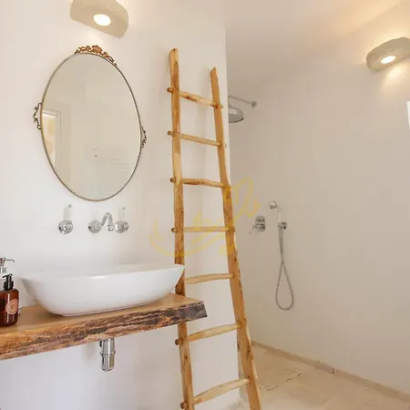 Td Trulli Perla Bianca Trulli W Pool Vineyards Martina Franca