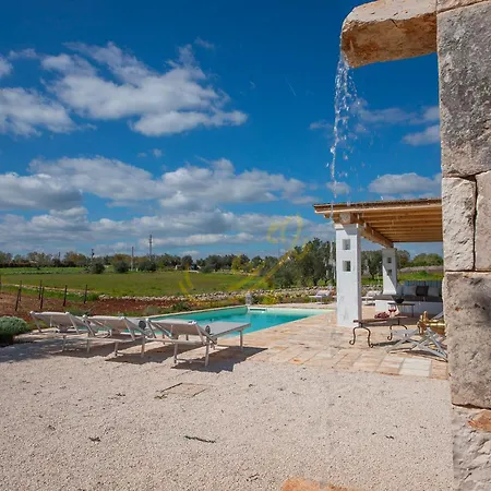 Td Trulli Perla Bianca Trulli W Pool Vineyards