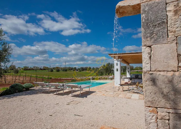 Td Trulli Perla Bianca Trulli W Pool Vineyards